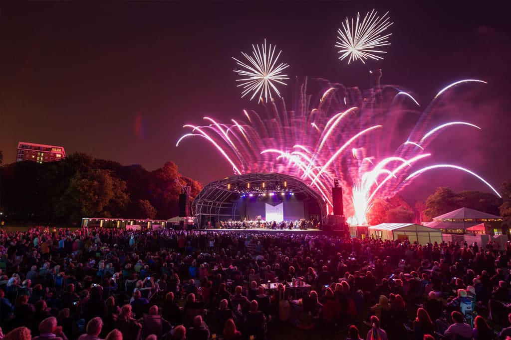 Forest Park Fireworks 2024 Live - Sally Consuelo