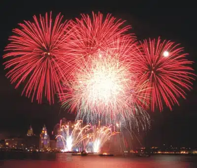 Fantastic-fireworks-liverpool-800